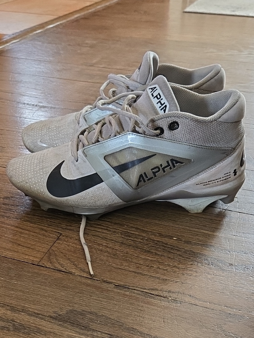 Alpha Menace Pro 4 Football Cleats - Mens 10.5
